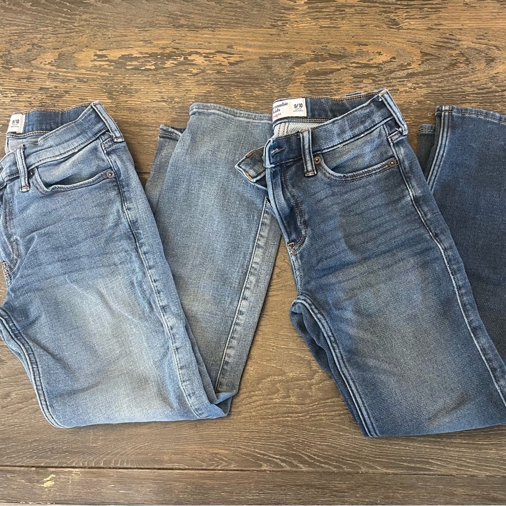 2 pair boys Abercrombie Jeans size 9/10